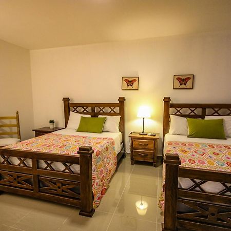 Deluxe Suites Guacamayos - Eco-Lodge & Swimming Pool Bonao Exterior photo