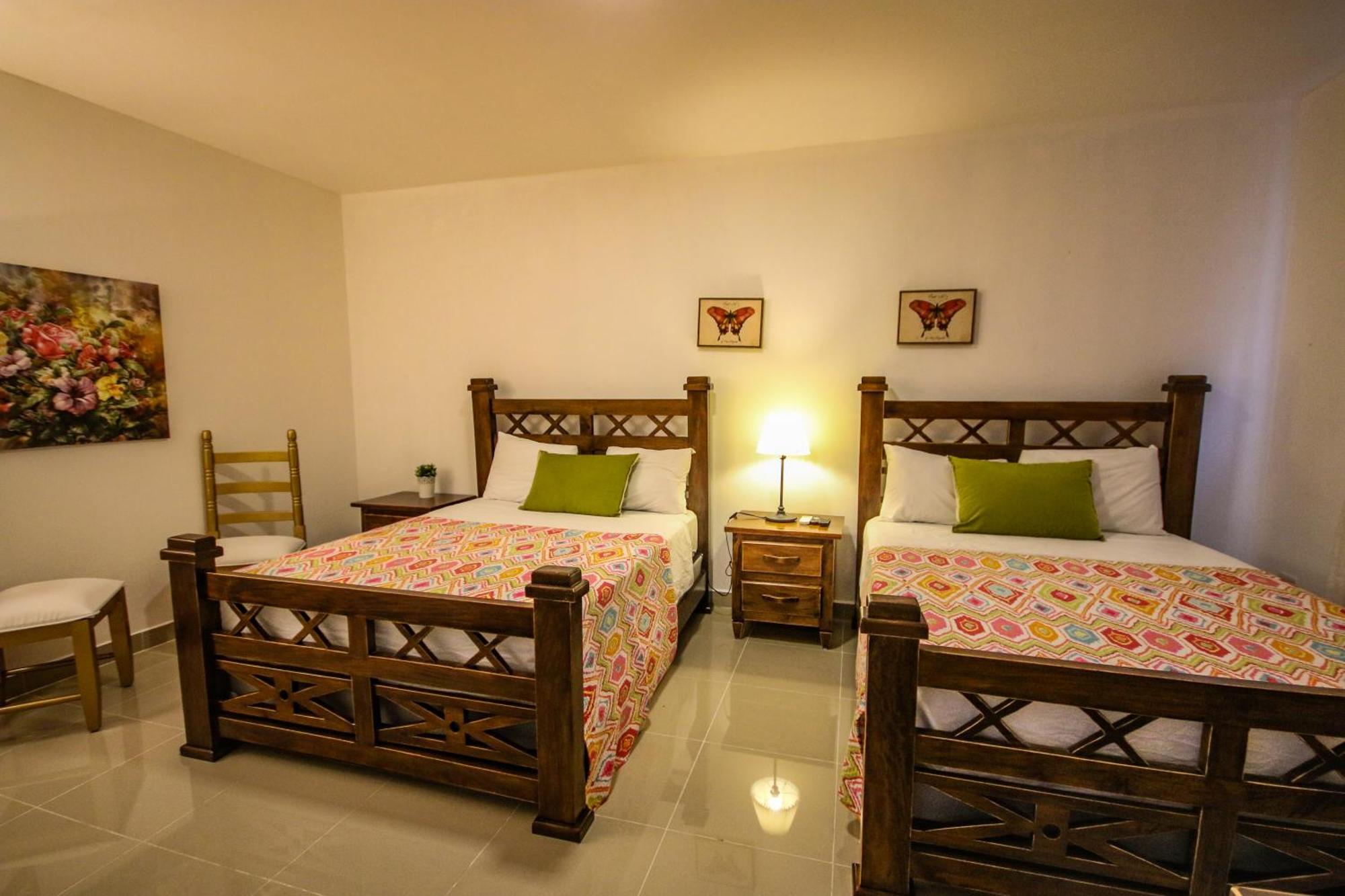 Deluxe Suites Guacamayos - Eco-Lodge & Swimming Pool Bonao Exterior photo