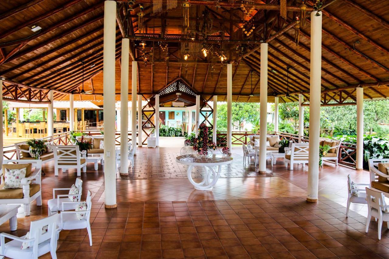 Deluxe Suites Guacamayos - Eco-Lodge & Swimming Pool Bonao Exterior photo