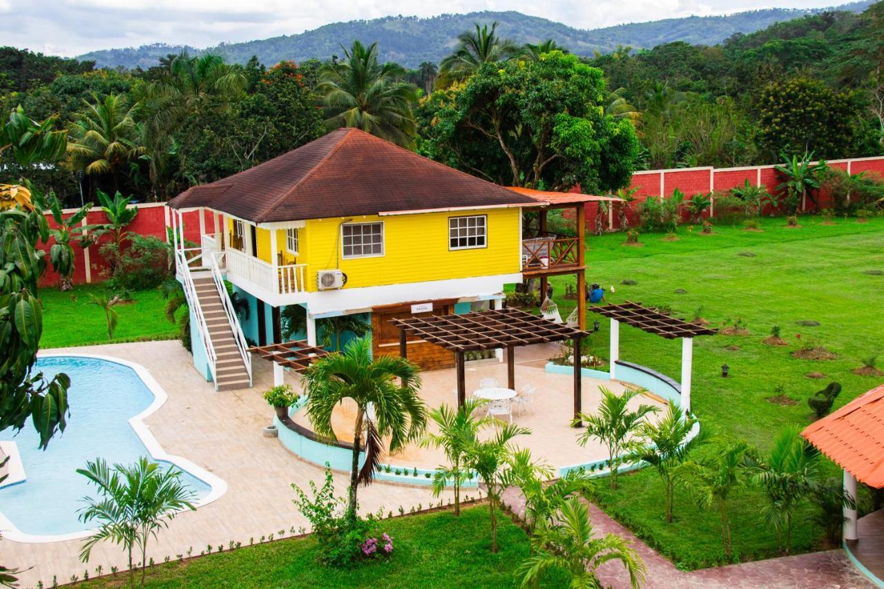 Deluxe Suites Guacamayos - Eco-Lodge & Swimming Pool Bonao Exterior photo