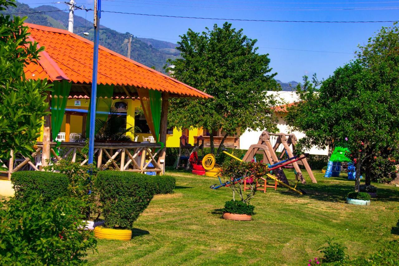 Deluxe Suites Guacamayos - Eco-Lodge & Swimming Pool Bonao Exterior photo