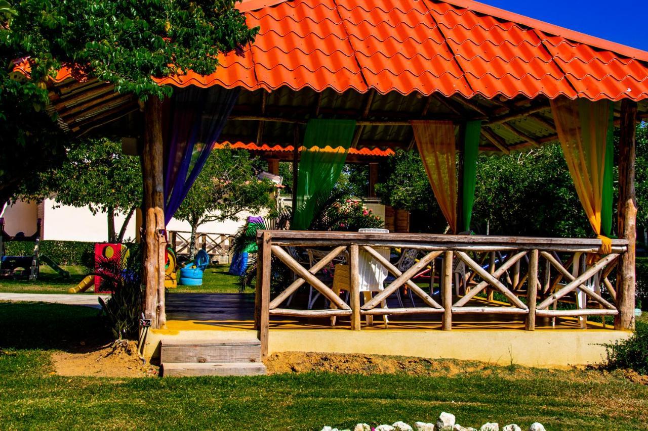 Deluxe Suites Guacamayos - Eco-Lodge & Swimming Pool Bonao Exterior photo
